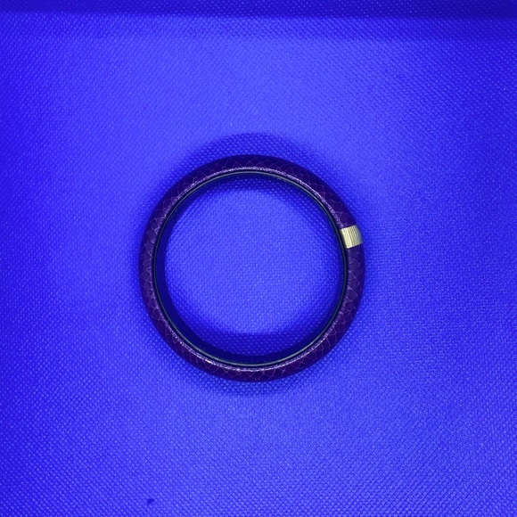 Genuine Leather Bangles (2) - Picture 7 of 11